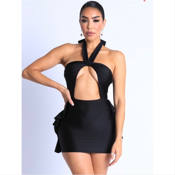 ❤️‍🔥 Super Sexy Halter Mini Dress ❤️‍🔥 - Picture 1 of 7